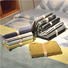 Load image into Gallery viewer, Fast Speed Fold Clothes Board