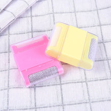 Load image into Gallery viewer, Mini Lint Remover Hair Ball Trimmer