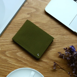 A beautiful and stylish bi-fold wallet that sorts your notes and coins like magic