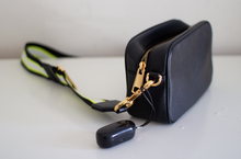 Load image into Gallery viewer, Muve - The Most Affordable IPX7 Waterproof Earbuds
